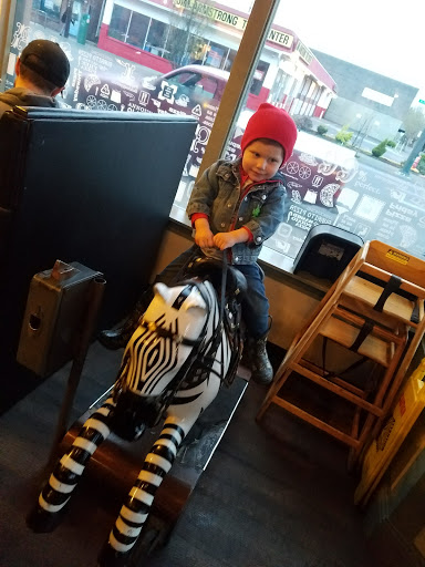 Pizza Restaurant «Schmizza Pub & Grub Broadway», reviews and photos, 628 NE Broadway St, Portland, OR 97232, USA