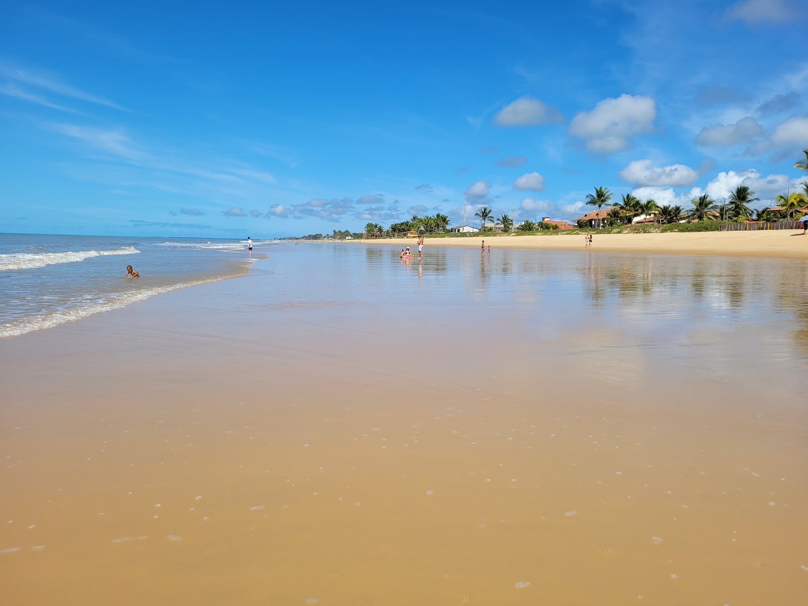 Valokuva Farol Alcobaca Beachista. mukavuudet alueella