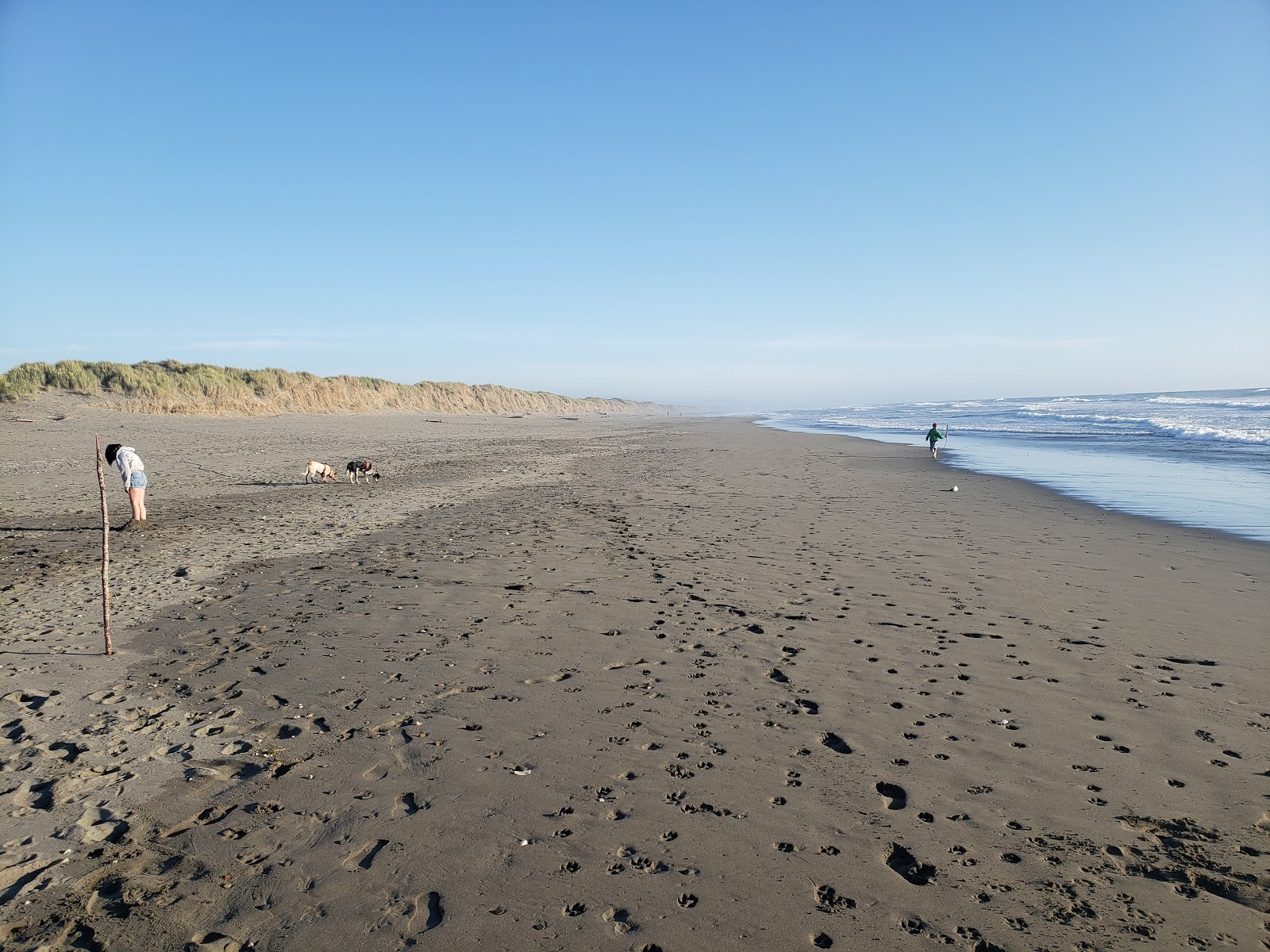Fotografija Mad River Beach z svetel pesek površino
