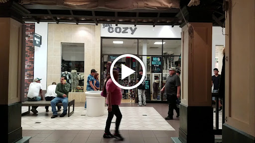Shopping Mall «Visalia Mall», reviews and photos, 2031 S Mooney Blvd, Visalia, CA 93277, USA
