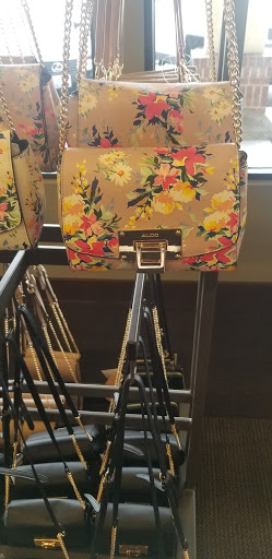 Shoe Store «DSW Designer Shoe Warehouse», reviews and photos, 17158 Redmond Way, Redmond, WA 98052, USA