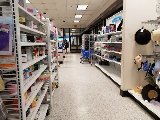 Clothing Store «Ross Dress for Less», reviews and photos, 6525 Dobbin Rd, Columbia, MD 21045, USA