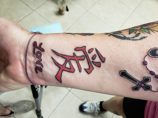 Tattoo Shop «Aces High Tattoo Lake Worth», reviews and photos, 407 S Dixie Hwy, Lake Worth, FL 33460, USA