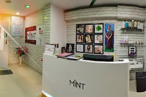 Mint Unisex and family Salon image