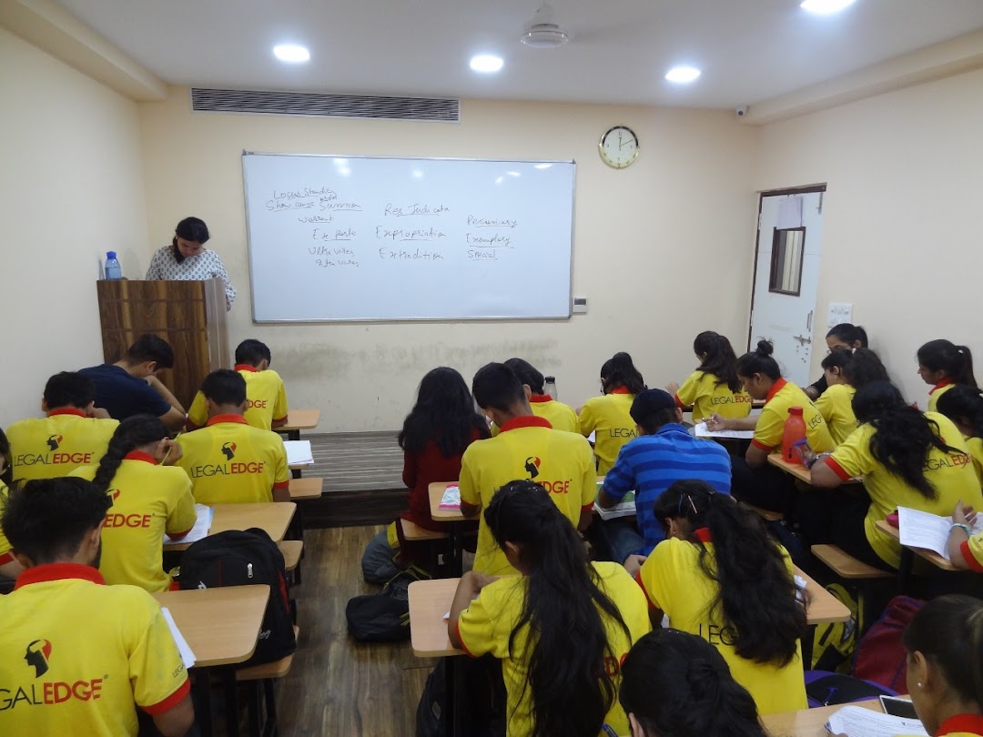 LegalEdge CLAT Coaching Institute in Indore | LLB, Law Classes