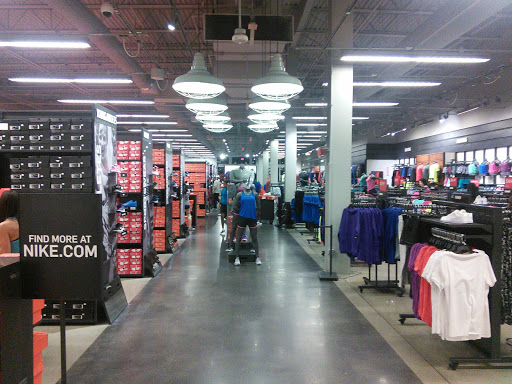 Sporting Goods Store «Nike Factory Store», reviews and photos, 810 Bergen Town Center #37, Paramus, NJ 07652, USA
