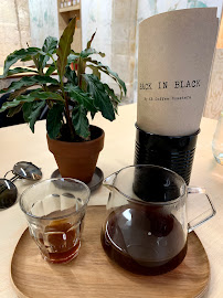 café infusé à froid du Restaurant servant le petit-déjeuner BACK IN BLACK COFFEE by KB Coffee Roasters à Paris - n°3