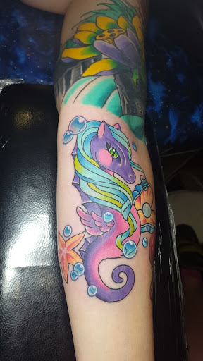 Tattoo Shop «Cincinnati Tattoo Studio», reviews and photos, 4951 Glenway Ave, Cincinnati, OH 45238, USA