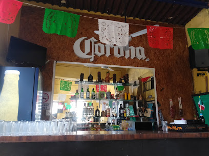 Bar pueblo nuevo - C. 57 446-436, Parque de la Mejorada, Centro, 97000 Mérida, Yuc., Mexico