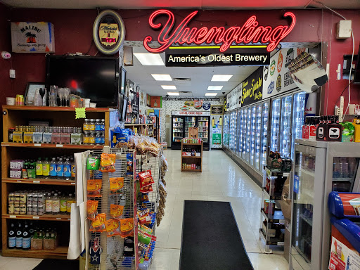 Wine Store «Sharon Square Wine Shop», reviews and photos, 5590 N High St, Worthington, OH 43085, USA