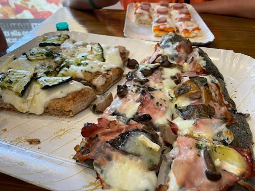 Pizza al Taglio e alla Pala Voglia della Pizza Valeggio in Valeggio sul Mincio, Provincia di Verona