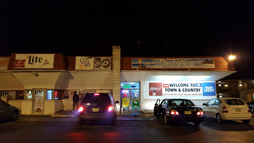 Liquor Store «Towne & Country Liquors», reviews and photos, 510 E Broad St, Bridgeton, NJ 08302, USA