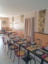 Atmosphère du Restaurant Hôtel de la Gare à Loulans-Verchamp - n°6
