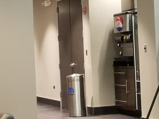 Car Dealer «Wickstrom Chrysler Jeep Dodge Ram», reviews and photos, 660 W Northwest Hwy, Barrington, IL 60010, USA