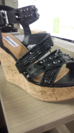 Shoe Store «DSW Designer Shoe Warehouse», reviews and photos, 2555 Sand Creek Rd, Brentwood, CA 94513, USA