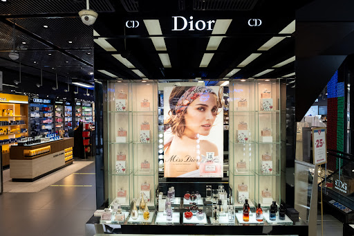 Dior Beauty Counter - Coin V Giornate
