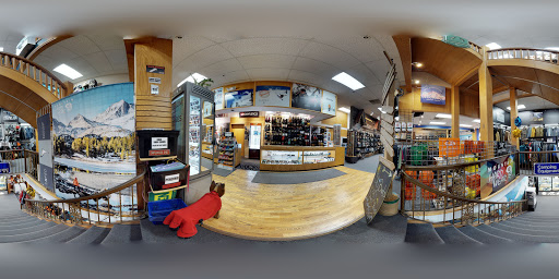 Outdoor Sports Store «U.S. Outdoor», reviews and photos, 219 SW Broadway, Portland, OR 97205, USA