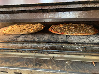 Plats et boissons du Pizzas à emporter Le comptoir des pizz à Saint-Amour - n°9
