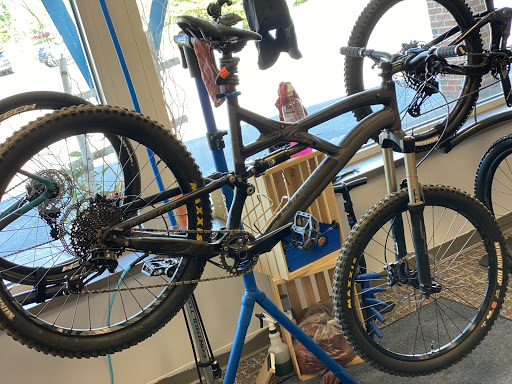 Ski Shop «R J Bradley Ski & Bike», reviews and photos, 312 Great Rd, Littleton, MA 01460, USA