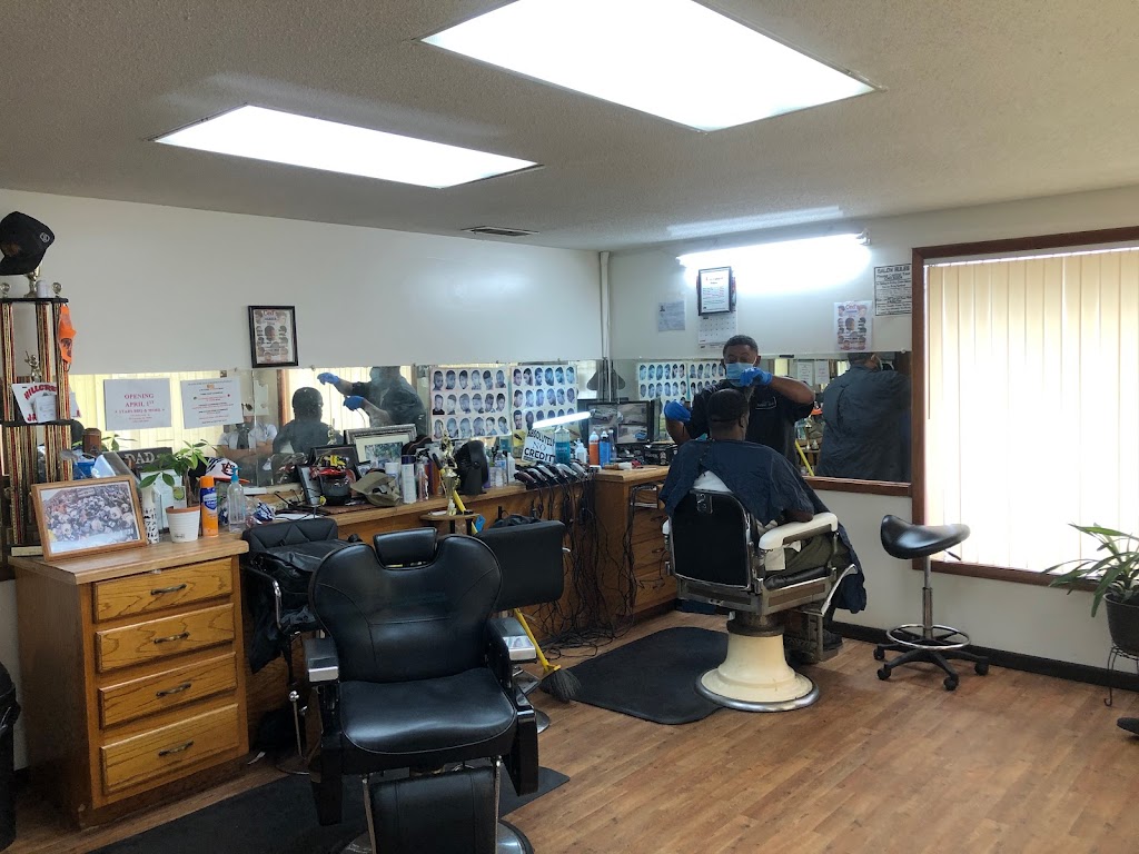 CED’S Barber Shop 36401