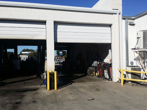 Tire Shop «DFW Discount Tire & Auto», reviews and photos, 1922 N Plano Rd, Garland, TX 75042, USA