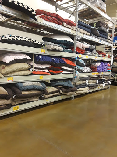 Pet Supply Store «PetSmart», reviews and photos, 2828 Campus Pkwy, Riverside, CA 92507, USA