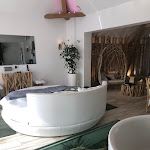 Photo n° 5 de l'avis de Les.d fait le 06/05/2023 à 10:59 pour Le Clos des Vignes - Hôtel & Restaurant, suites avec jacuzzi privatif à Neuville-Bosc