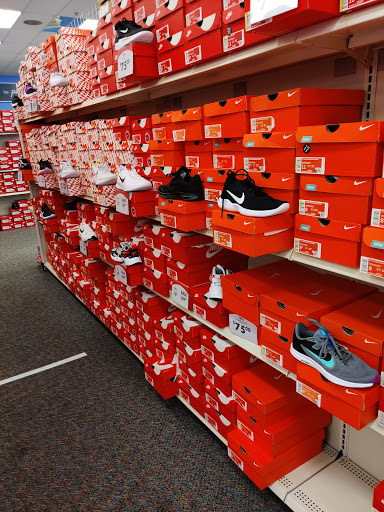 Shoe Store «Shoe Carnival», reviews and photos, 4615 Lafayette Rd, Indianapolis, IN 46254, USA