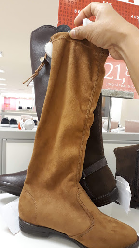 Stores to buy women's cowboy boots Rio De Janeiro