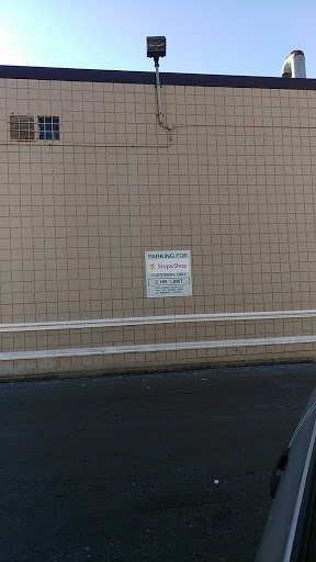 Grocery Store «Stop & Shop», reviews and photos, 713 E Broadway, South Boston, MA 02127, USA