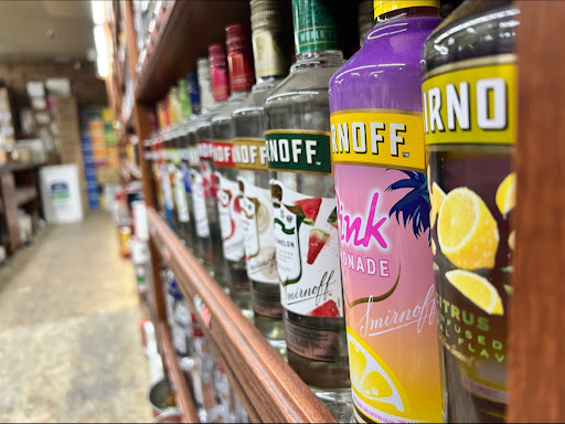 Wine Store «Canyon Crest Liquor», reviews and photos, 1350 Massachusetts Ave, Riverside, CA 92507, USA