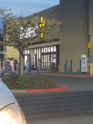 Discount Store «Walmart», reviews and photos, 2375 OR-99W, McMinnville, OR 97128, USA