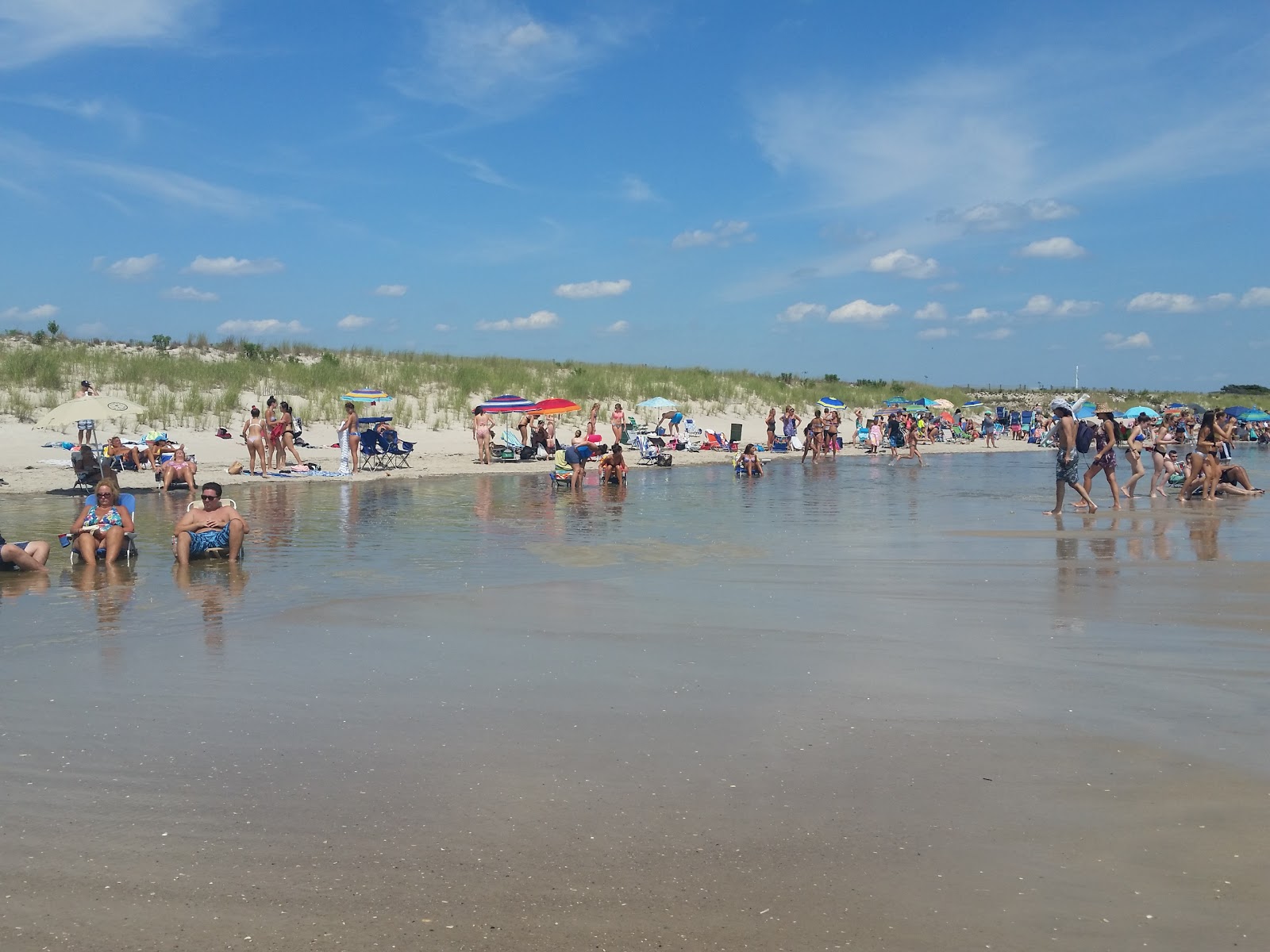 Fotografija Jones Beach nahaja se v naravnem okolju