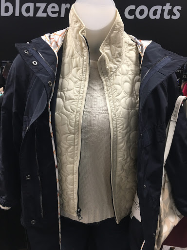 Used Clothing Store «Clothes Mentor», reviews and photos, 306 Oyster Point Rd, Newport News, VA 23602, USA