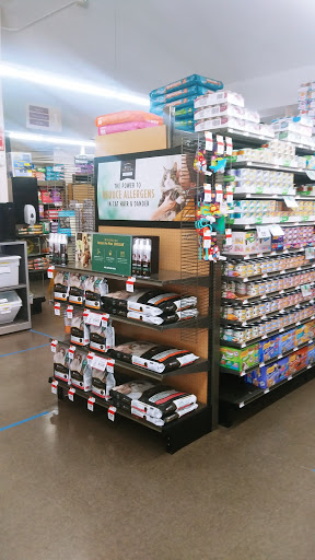 Pet Supply Store «Pet Supplies Plus», reviews and photos, 5230 S Westnedge Ave, Portage, MI 49002, USA