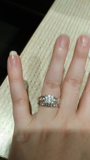 Jewelry Store «Zales - The Diamond Store», reviews and photos, 3213 Bel Air Mall, Mobile, AL 36606, USA