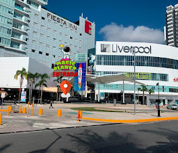 Happyland Malecón Las Américas Cancún photo