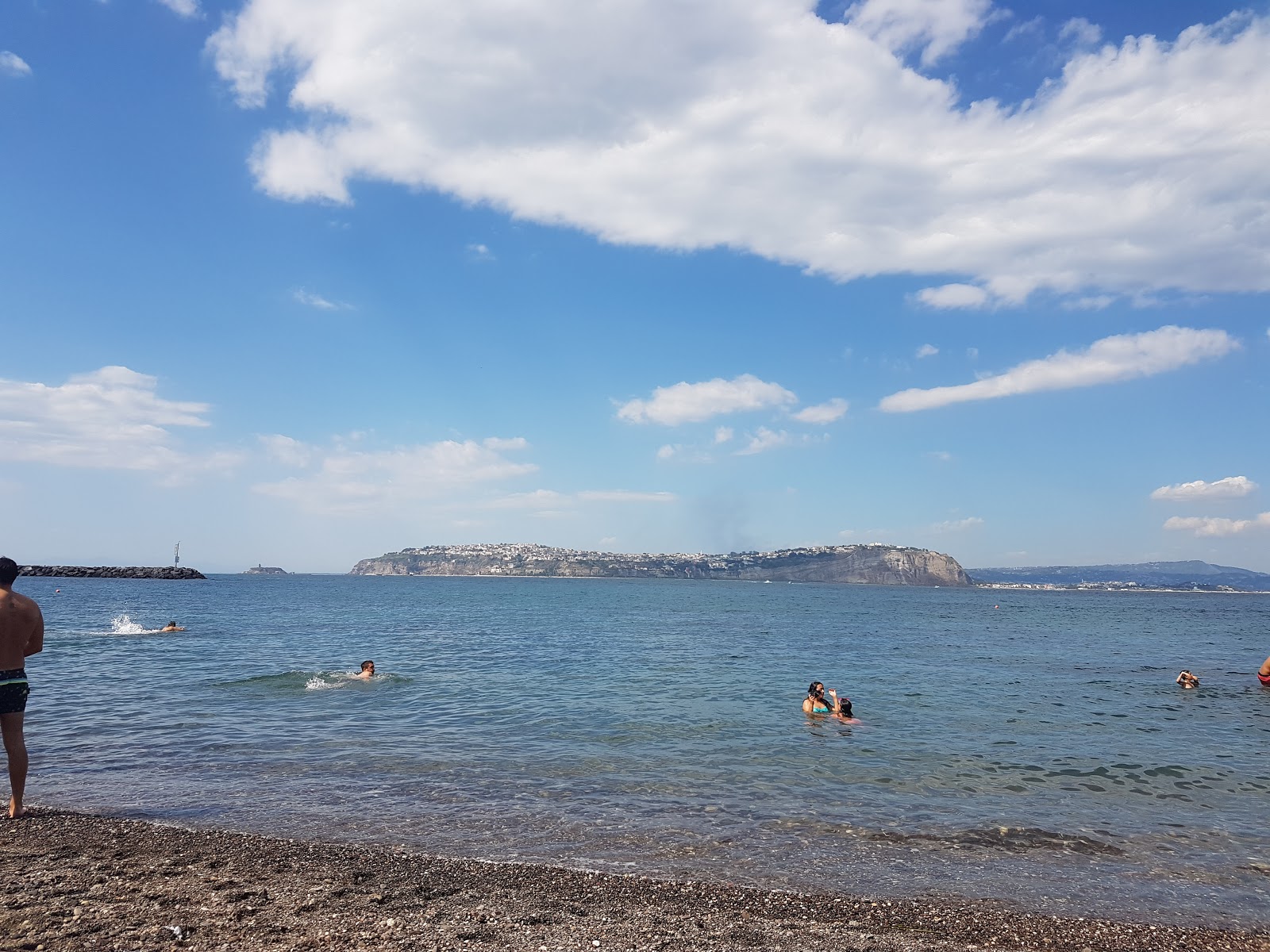 Foto van Spiaggia Lingua met kleine baai
