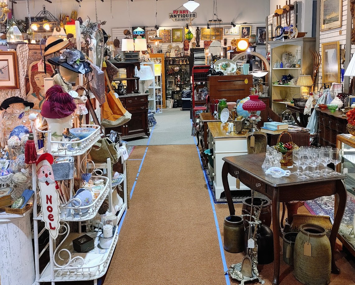 Armadillo Antiques N More
