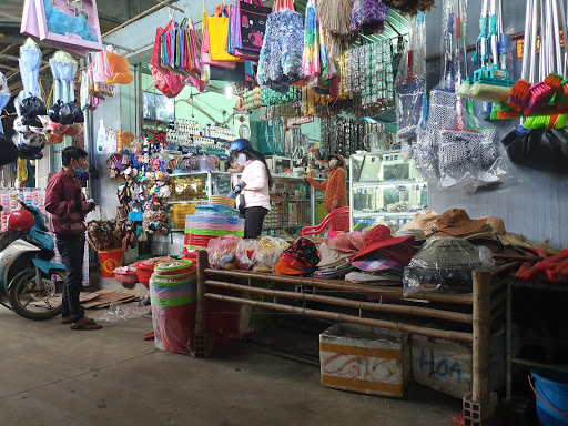 Ben Cau Market Town