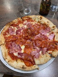 Plats et boissons du Pizzeria Pizza Mongelli Toulouse Saint-Cyprien - n°11