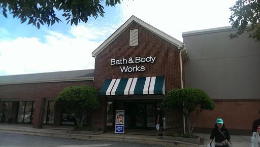 Shopping Mall «Crossroads Plaza», reviews and photos, 213 Crossroads Blvd, Cary, NC 27518, USA