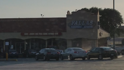 Fallas Paredes Discount Stores, 6904 Camp Bowie Blvd, Fort Worth, TX 76116, USA, 