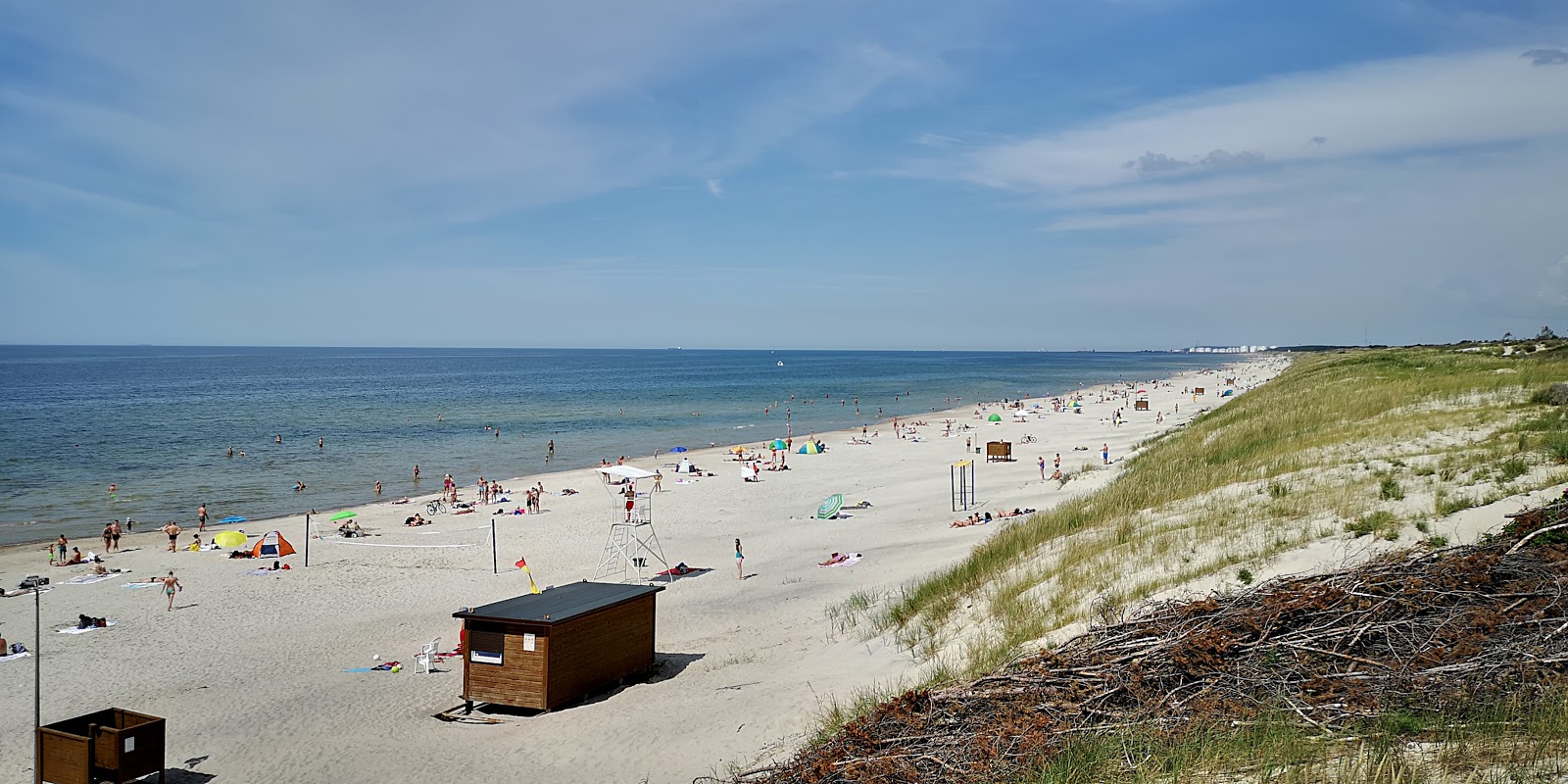 Zdjęcie Smiltyne Beach z powierzchnią turkusowa woda