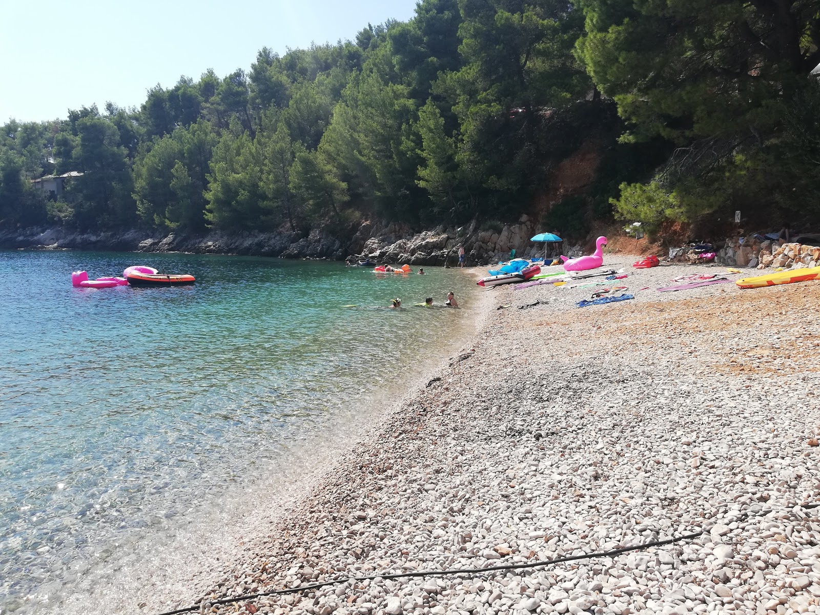 Φωτογραφία του Veprinova beach με επίπεδο καθαριότητας αρκετά καθαρό