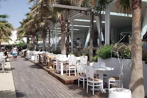 Eclipse seaside restaurant image