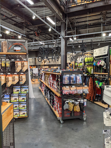 Camping Store «REI», reviews and photos, 6220 Topanga Canyon Blvd, Woodland Hills, CA 91367, USA