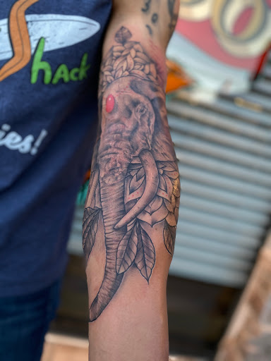 Tattoo Shop «OLD TOWN INK», reviews and photos, 7154 E 2nd St, Scottsdale, AZ 85251, USA