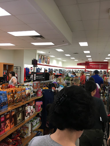 Department Store «T.J. Maxx», reviews and photos, 700 Broadway, Westwood, NJ 07675, USA