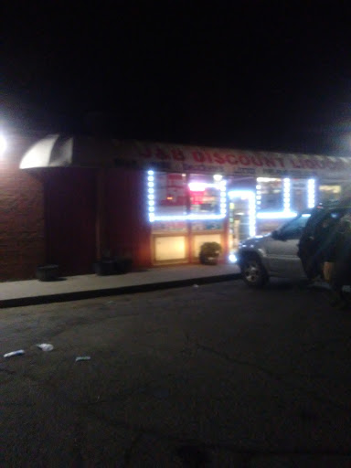 Liquor Store «J & B Discount Liquor», reviews and photos, 110 W Stockbridge Ave A, Kalamazoo, MI 49001, USA